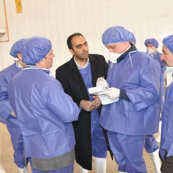 بازدید روس ها از کارخانه گهردانه شرق